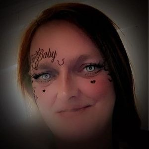 Meet your Posher, Gloria